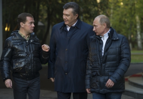 Карлики у власти Карлики у власти
